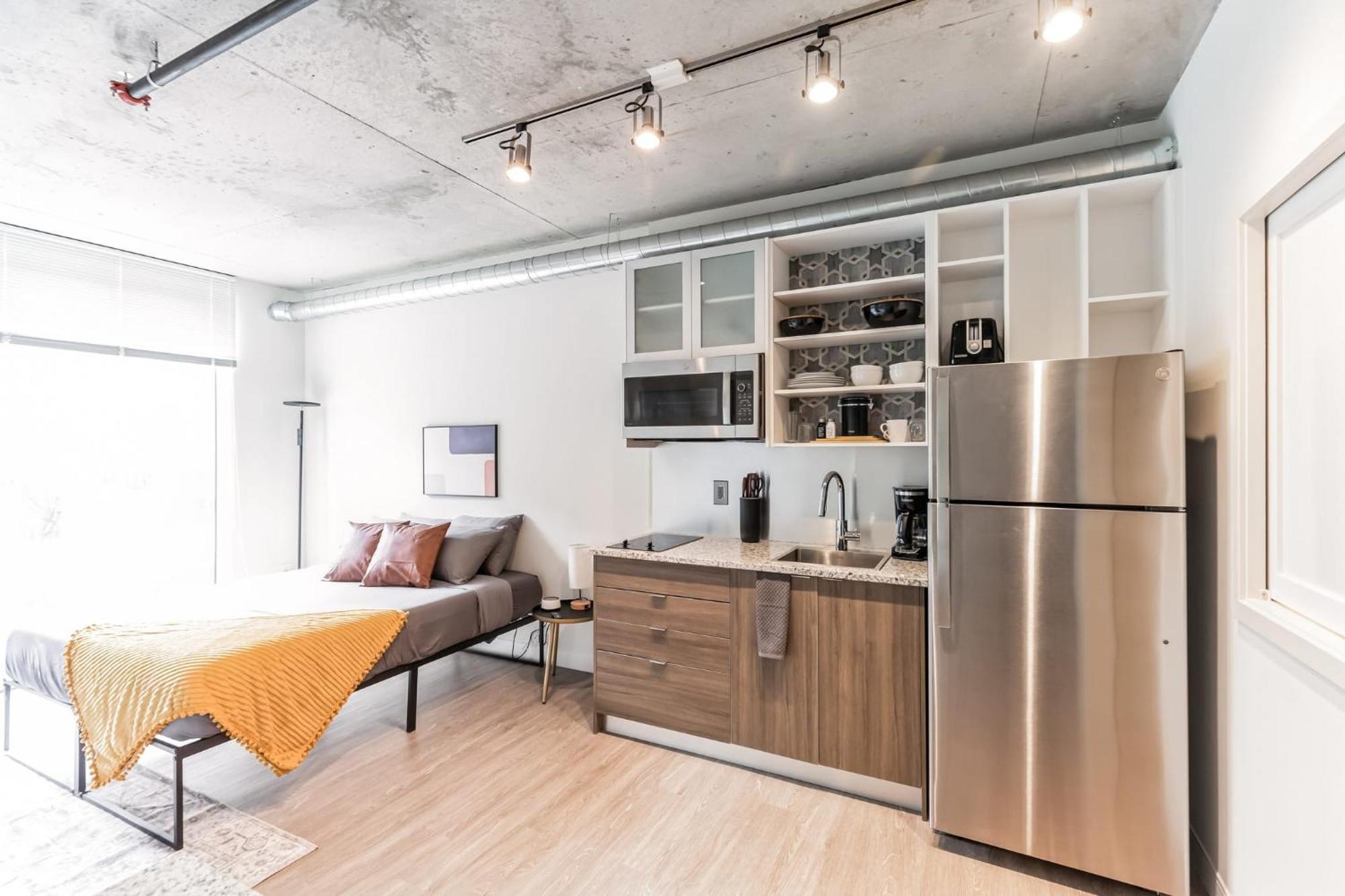 2 W Prime Location * Cleveland
