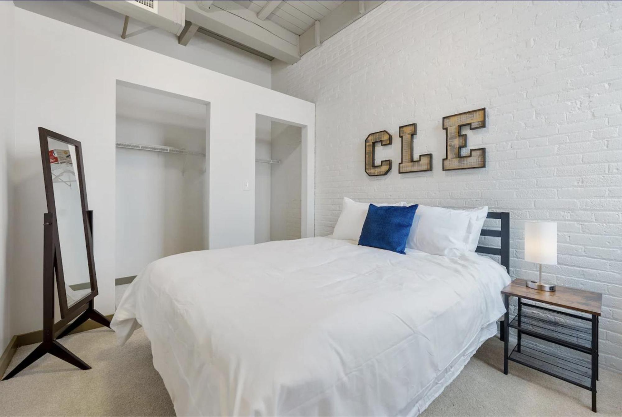 Apartment 2125 Superior Living