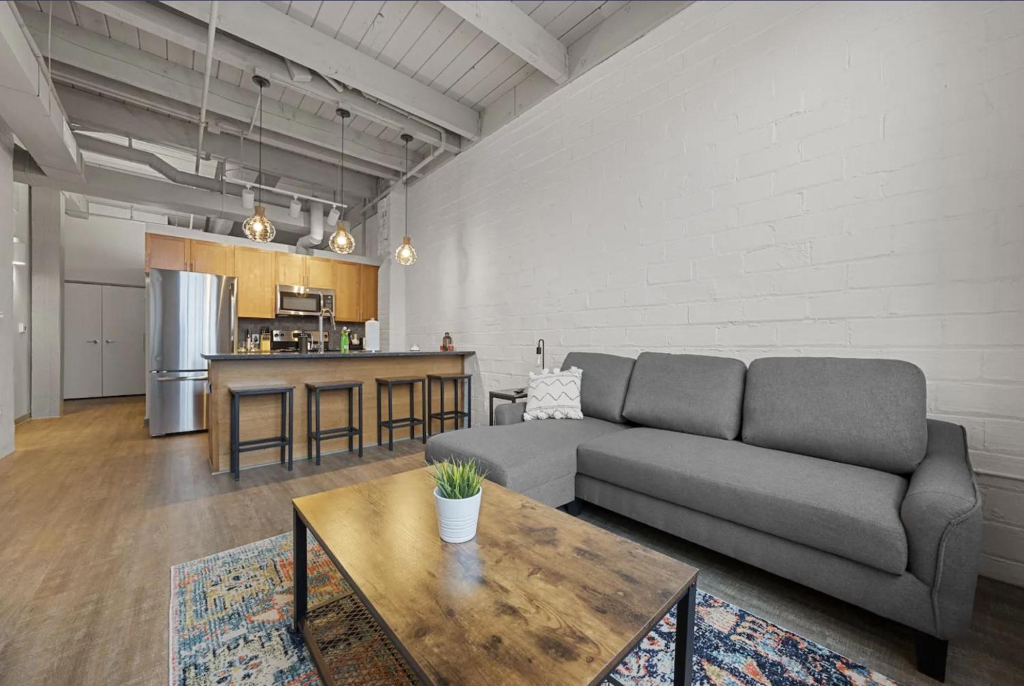 Apartment 2125 Superior Living *