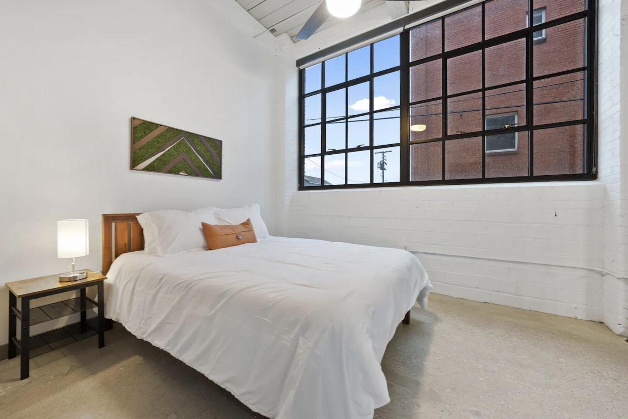 2125 Superior Living Apartment