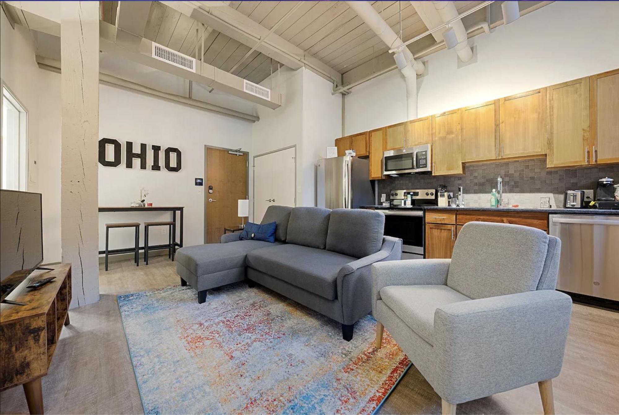 Apartment 2125 Superior Living
