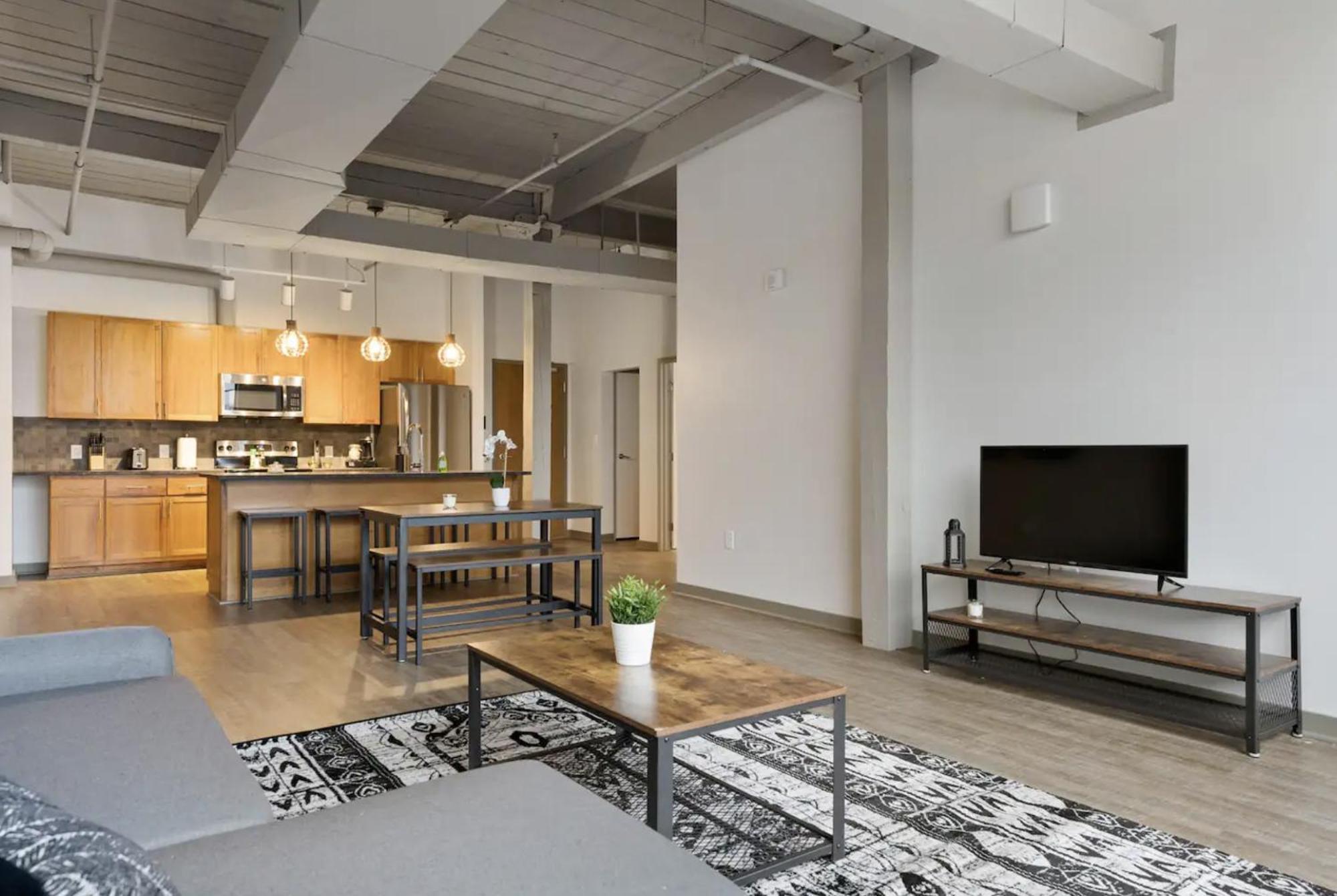 2125 Superior Living