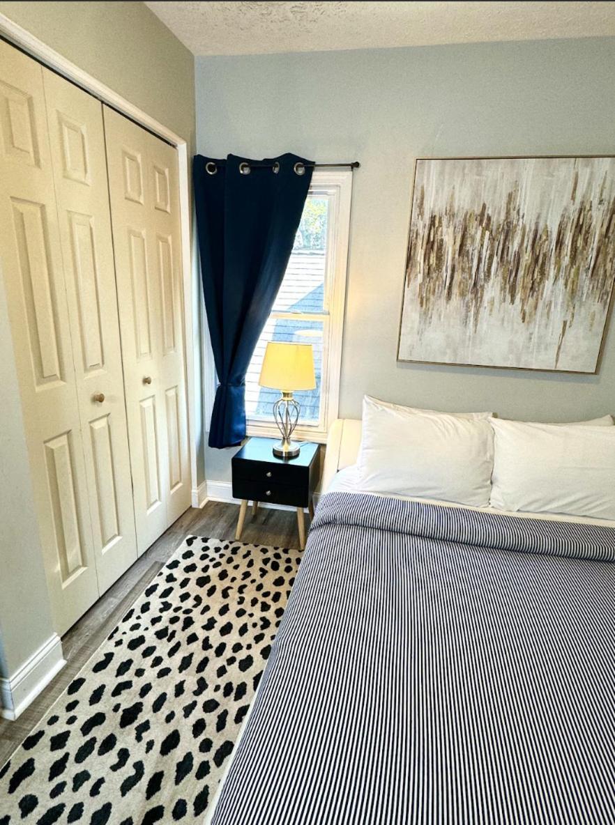 The House - Terrific W33rd Apartment