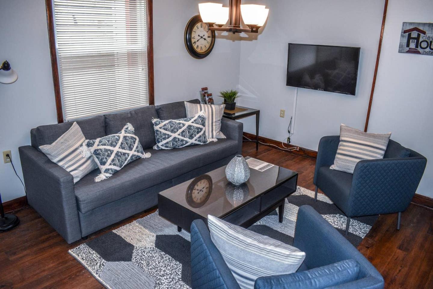 Holiday home Expansive Charm In Every Corner 7 Bedroom