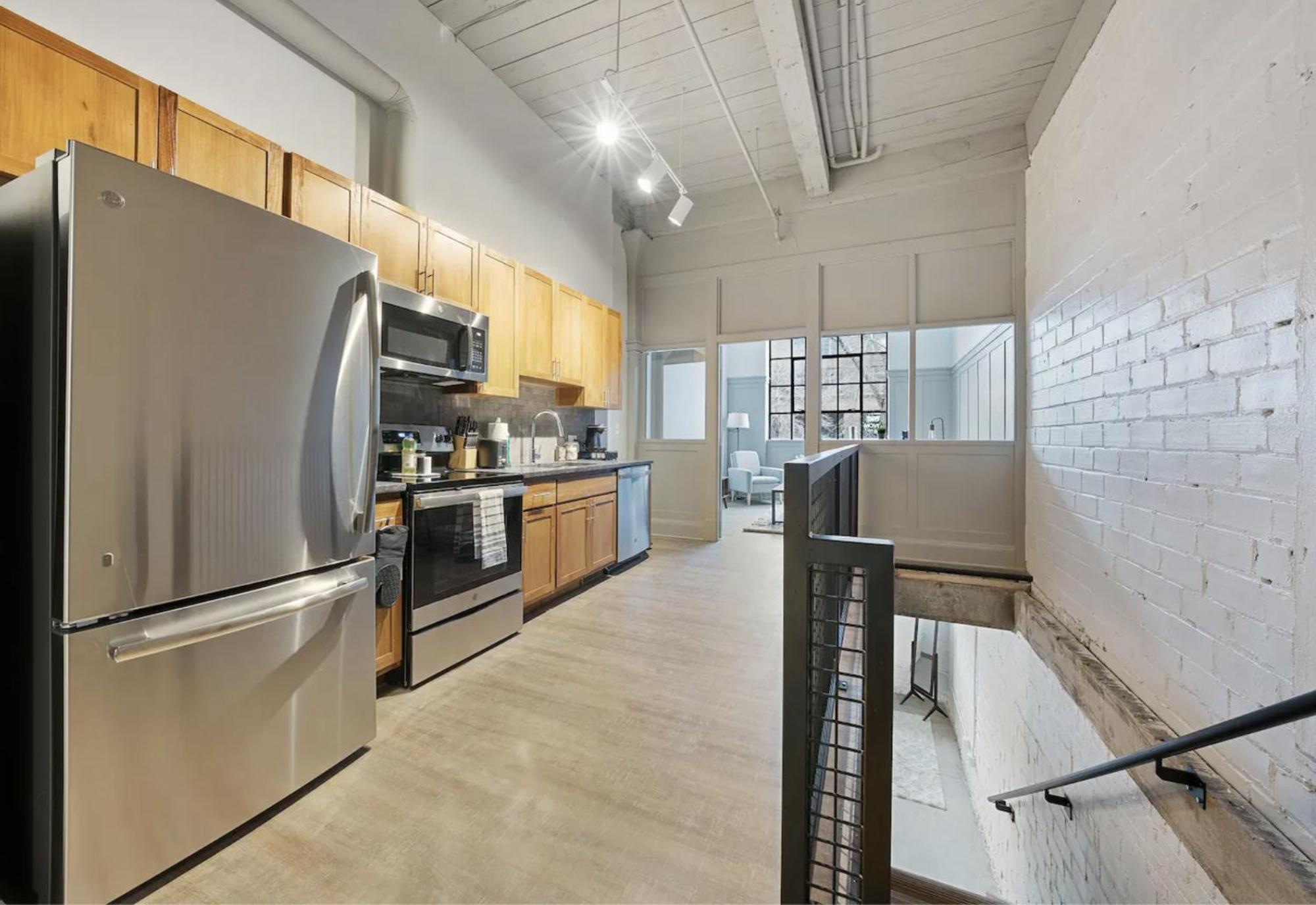 2125 Superior Living *