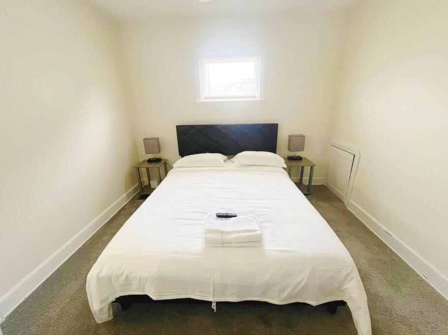 Apartment The Celi House - 2 Bedroom Bath House 10min Downtown & Airport Near Clinic Fairview *