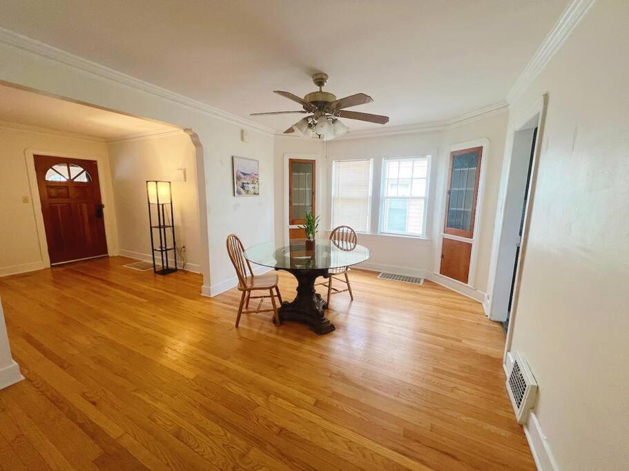 Apartment The Celi House - 2 Bedroom Bath House 10min Downtown & Airport Near Clinic Fairview Cleveland