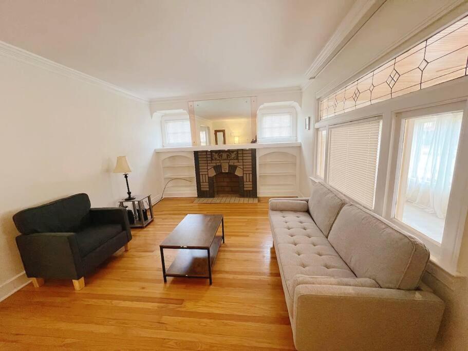 Apartment The Celi House - 2 Bedroom Bath House 10min Downtown & Airport Near Clinic Fairview *