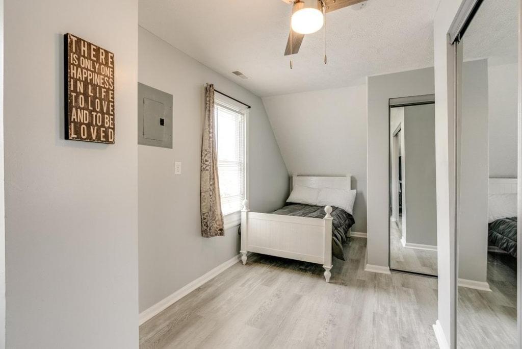 Henninger Whole House V1 Apartment Cleveland
