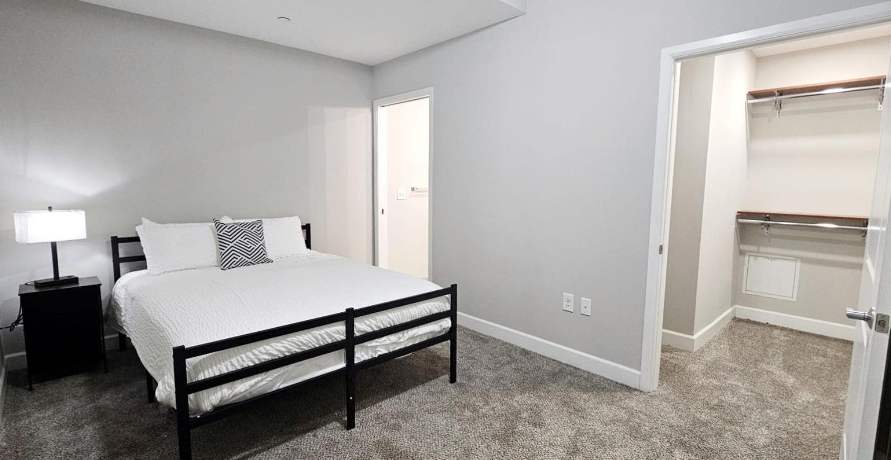 Apartment Downtown Sq Stadium, Casino, Rock Hall, Clinic *