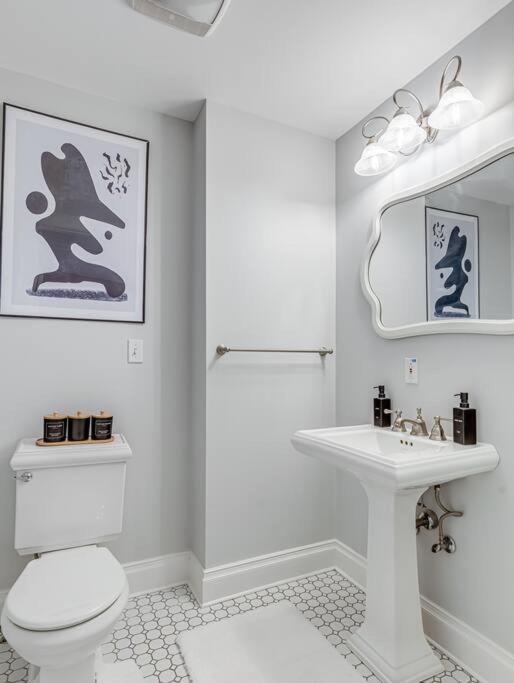 Upscale Historic Near Downtown, Hall Of Fame, Beach, Arenas Holiday home