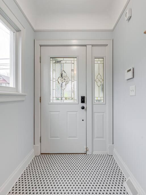 Holiday home Upscale Historic Near Downtown, Hall Of Fame, Beach, Arenas Cleveland