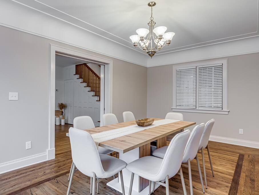 Holiday home Upscale Historic Near Downtown, Hall Of Fame, Beach, Arenas