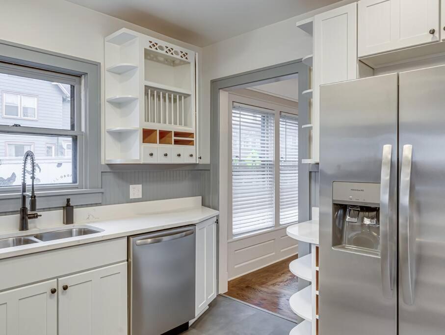 Upscale Historic Near Downtown, Hall Of Fame, Beach, Arenas Cleveland
