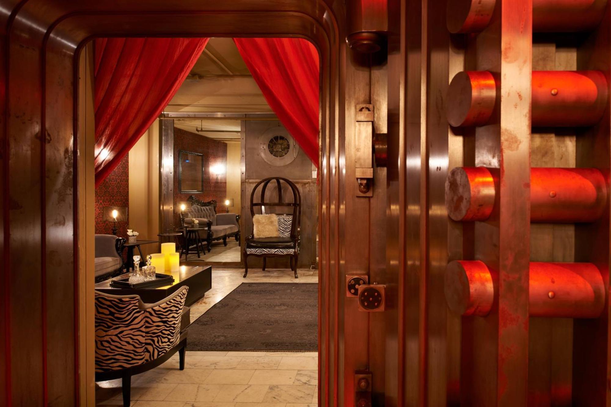 Hotel Metropolitan At The 9, Autograph Collection 5*