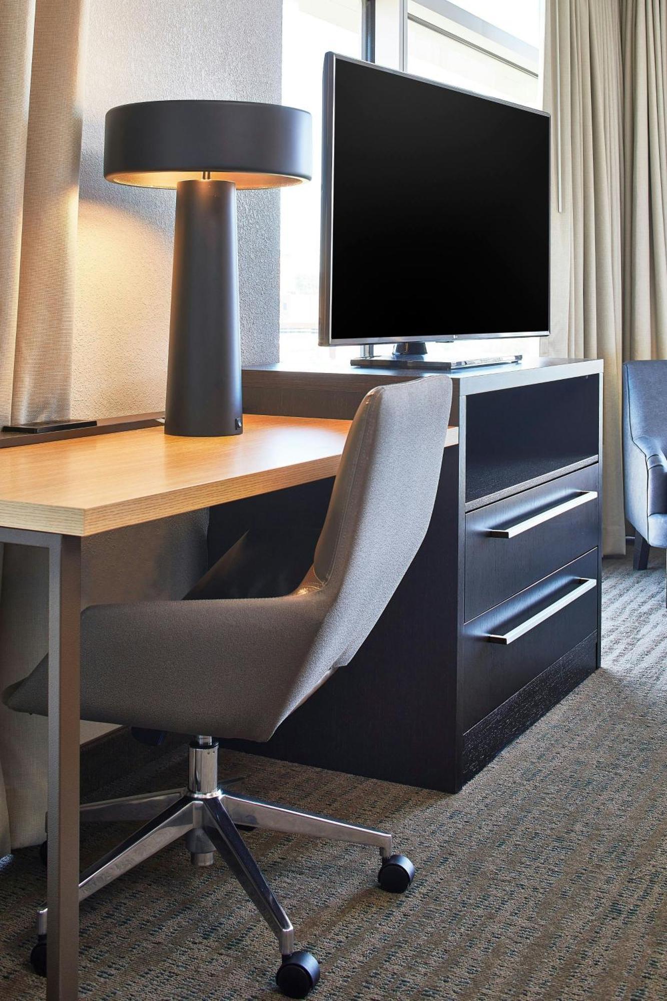 By Marriott Circle/medical Center 3* Cleveland