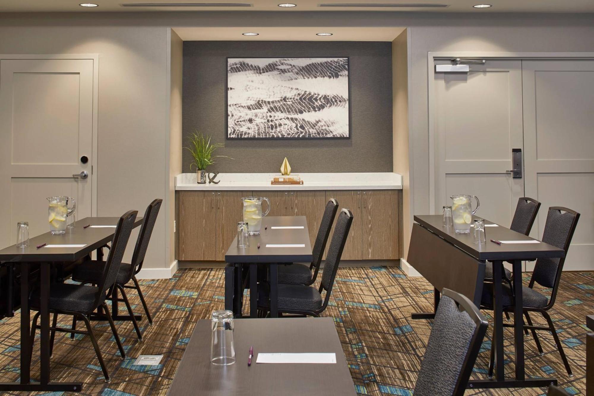 Hotel By Marriott Circle/medical Center Cleveland