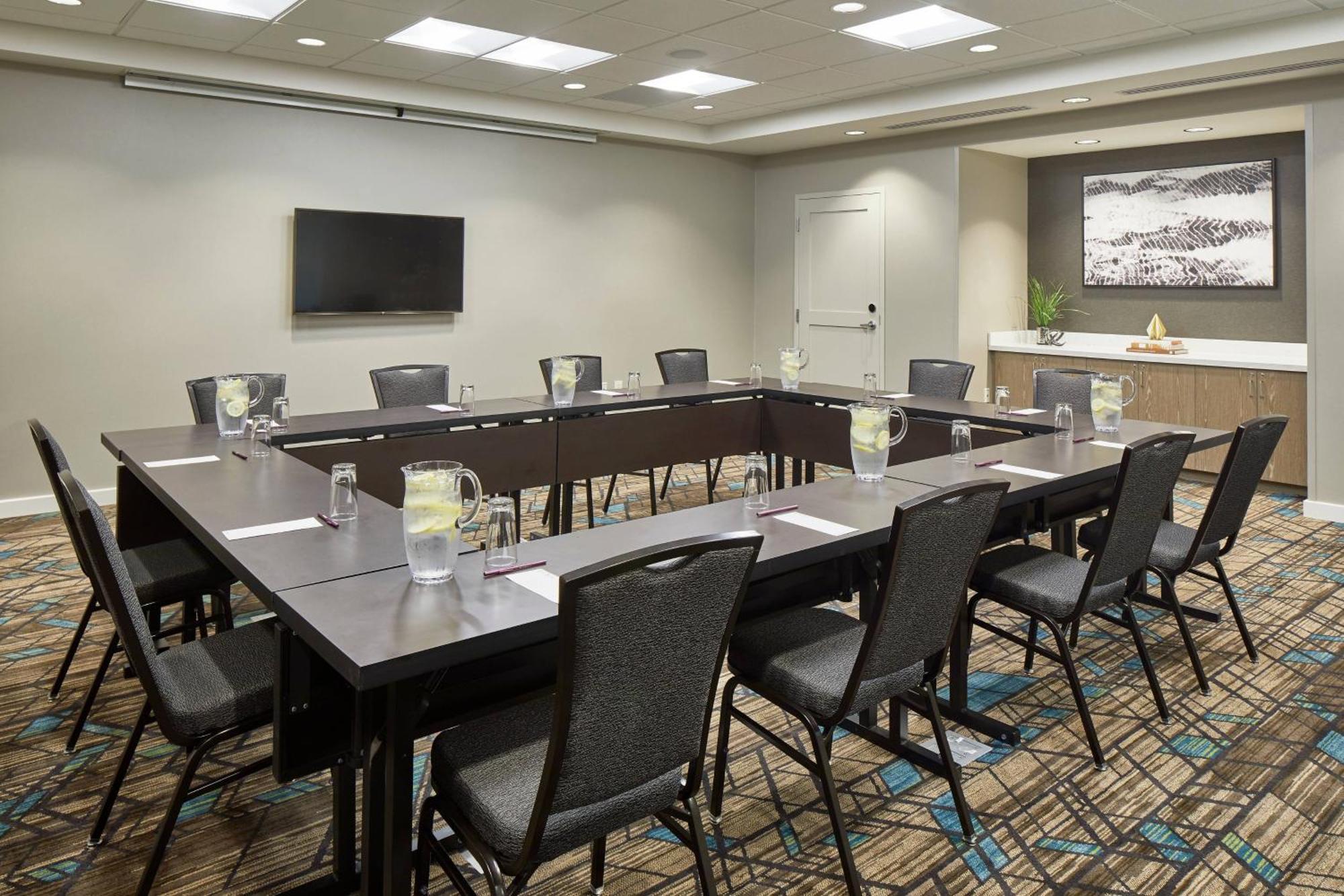 Hotel By Marriott Circle/medical Center