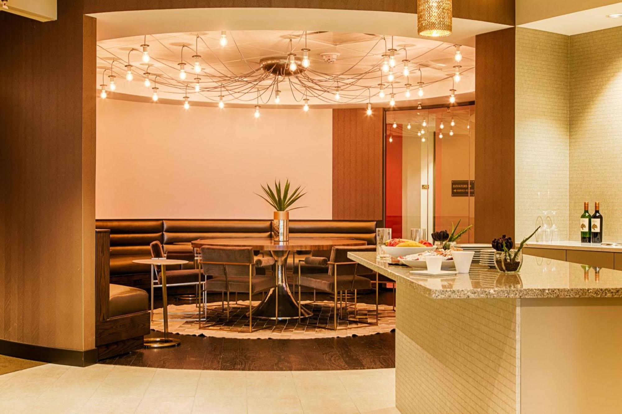 Hotel Metropolitan At The 9, Autograph Collection 5*