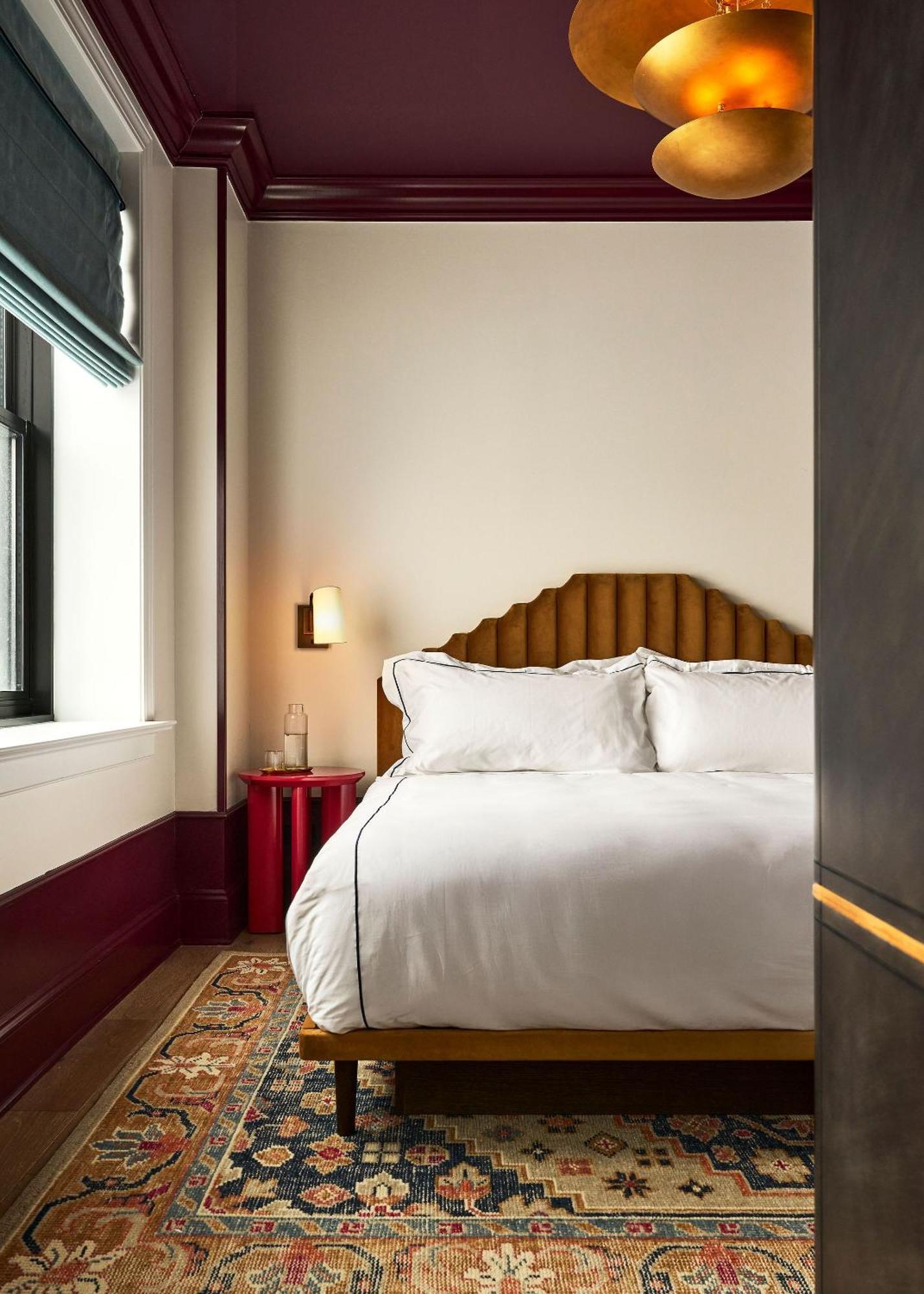Fidelity Hotel
