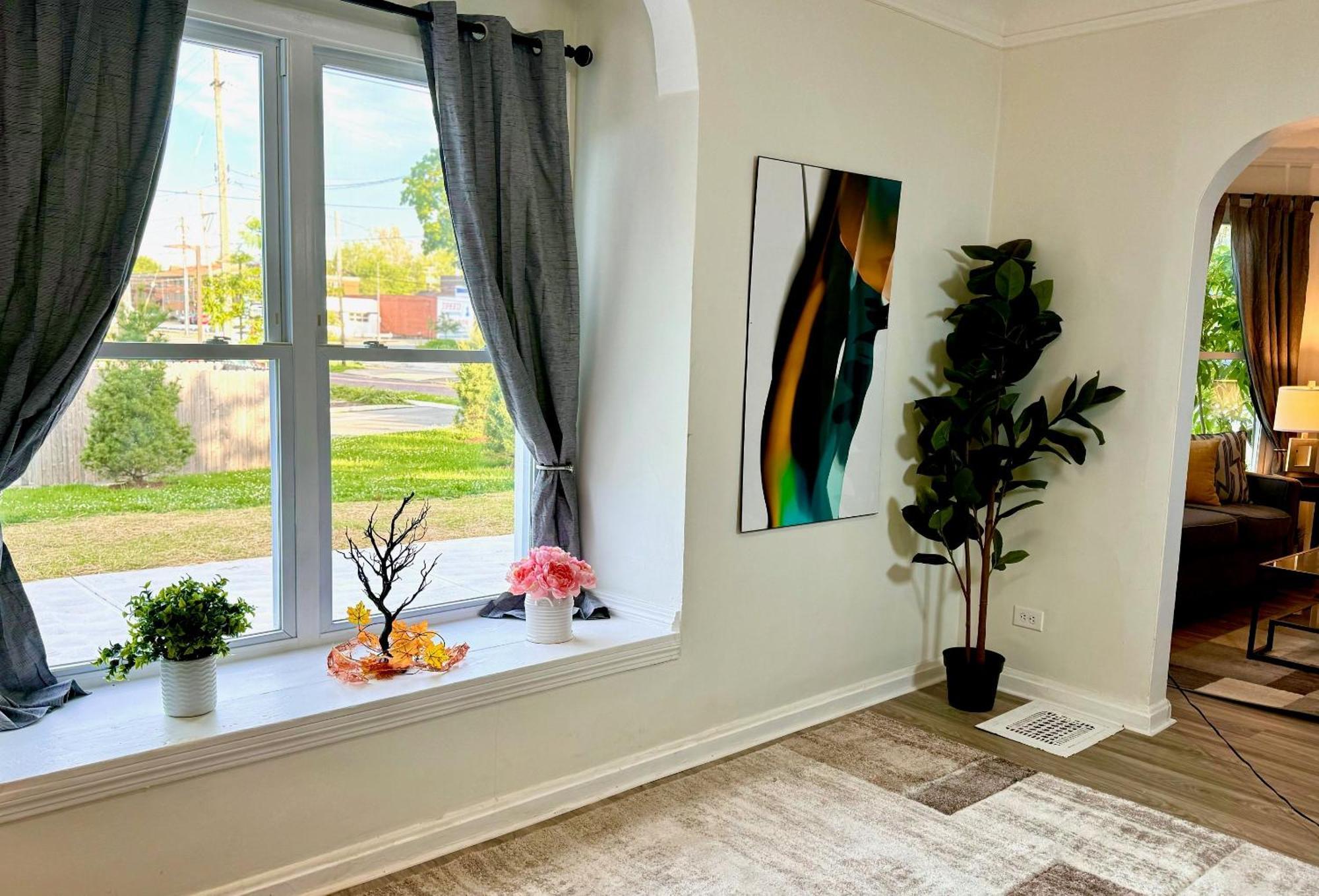 The House - Henninger Lower V1 Apartment Cleveland