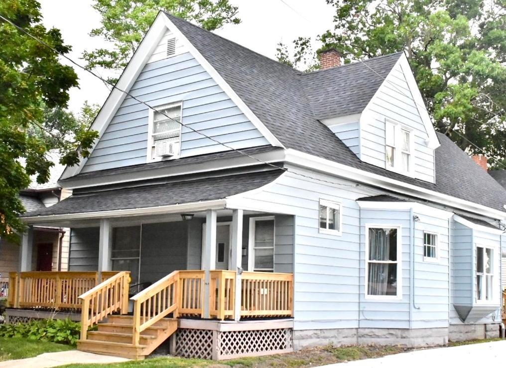 The House - Henninger Lower V1 Cleveland