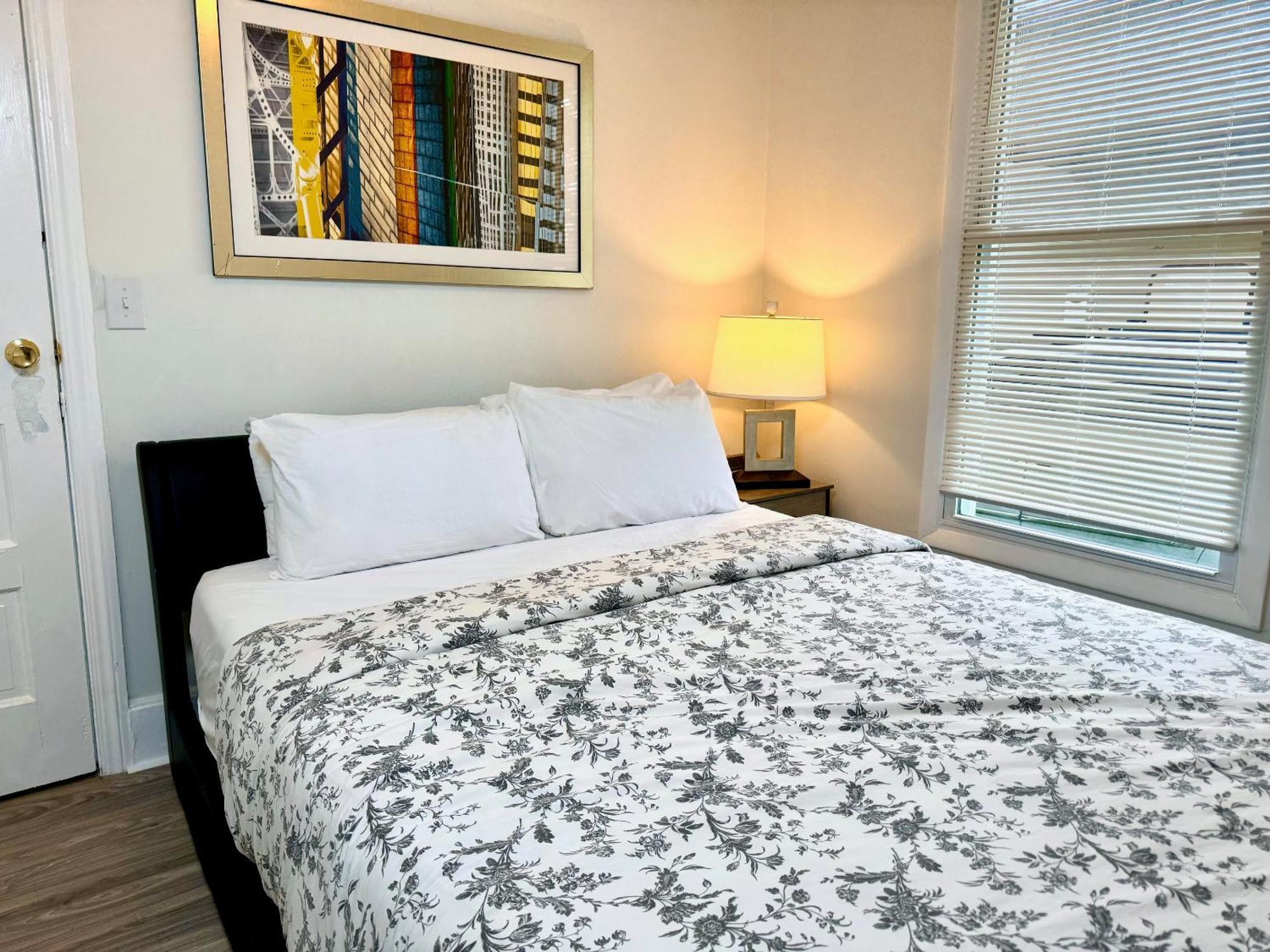 Apartment The House - Henninger Lower V1 Cleveland