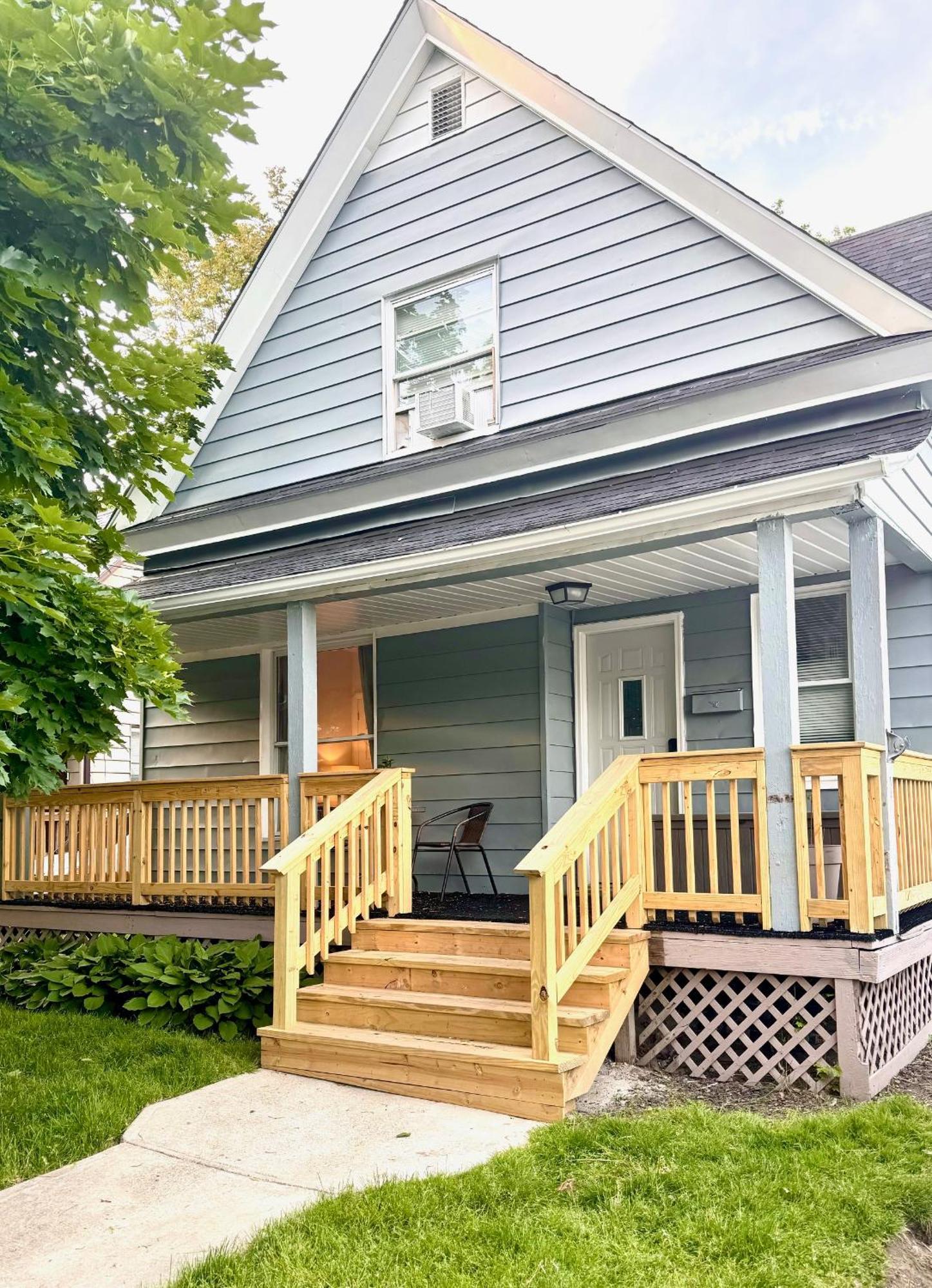 The House - Henninger Lower V1 * Cleveland