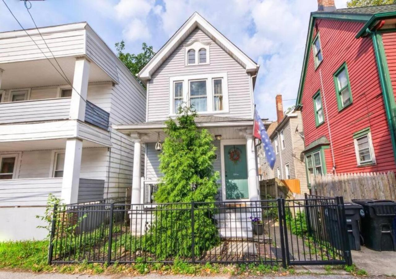 Historic In Ohio Near W25! Holiday home Cleveland