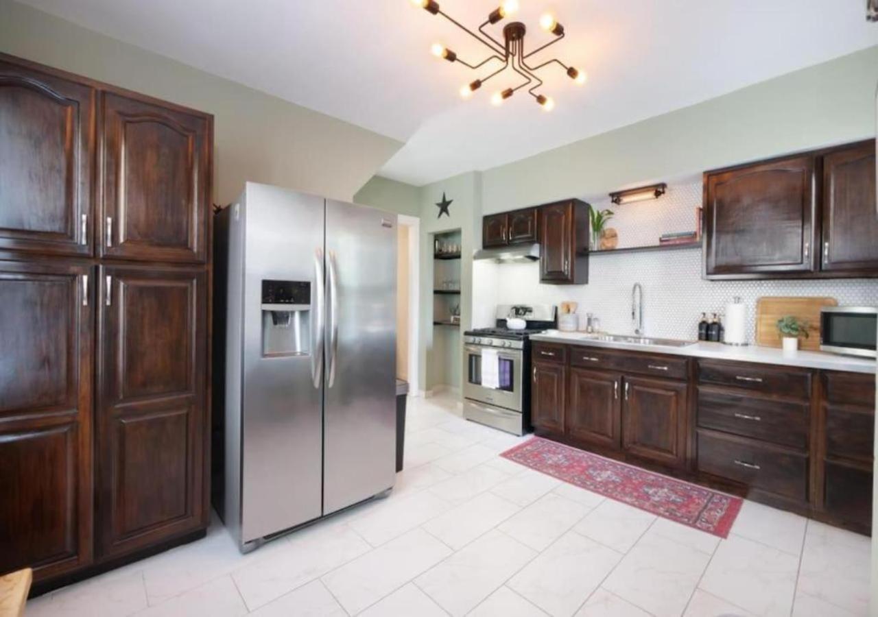 Historic In Ohio Near W25! Holiday home *