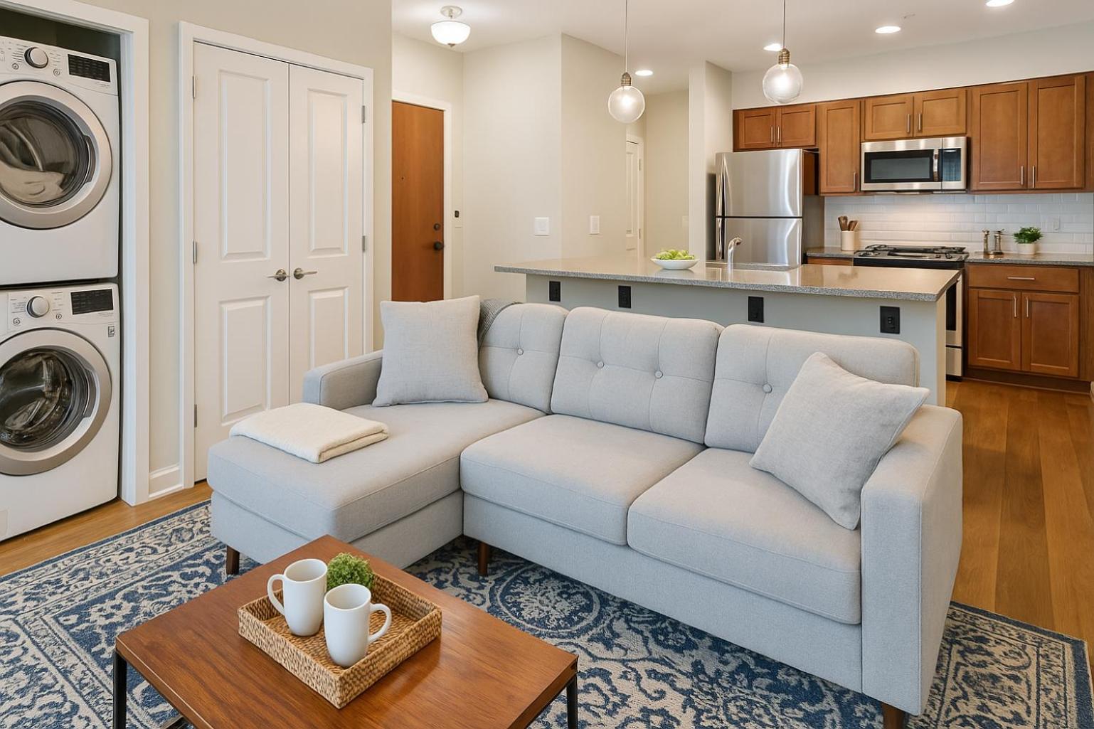 Downtown Sq Stadium, Casino, Rock Hall, Clinic Apartment *