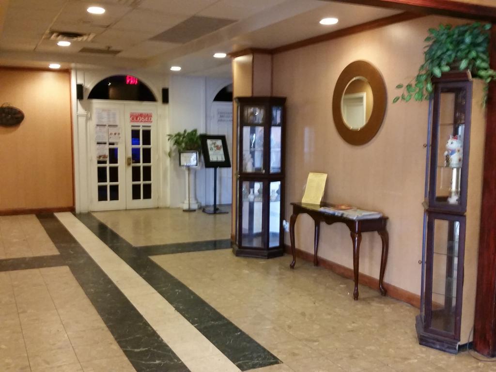 Hotel And 2*