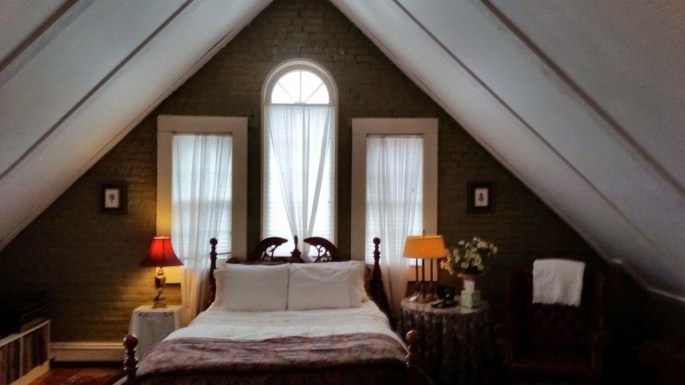 Clifford House Private Bed & Breakfast 2*