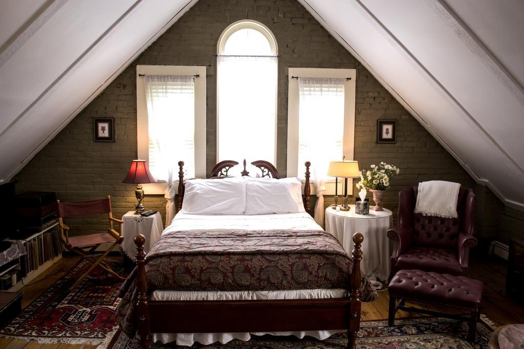Bed & Breakfast Clifford House Private 2*