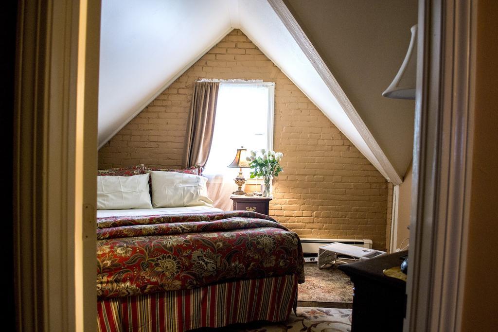 Bed & Breakfast Clifford House Private 2*