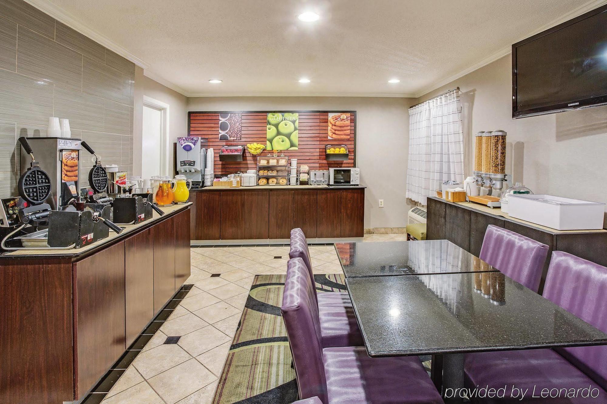 La Quinta By Wyndham - Airport North Hotel