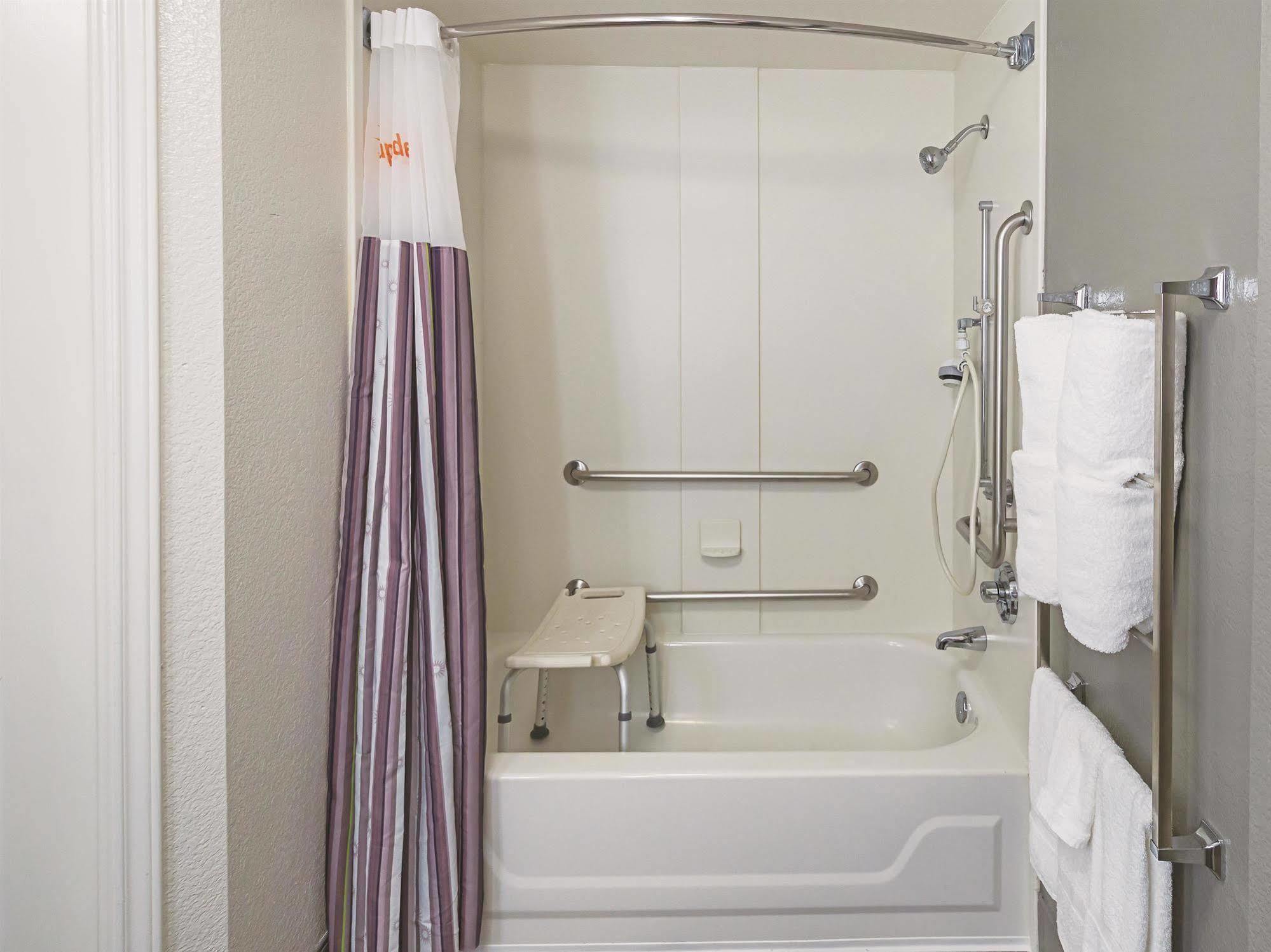 La Quinta By Wyndham - Airport North Hotel