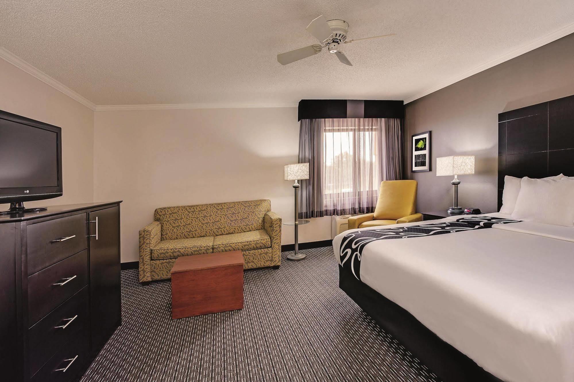 La Quinta By Wyndham - Airport North Hotel 3*
