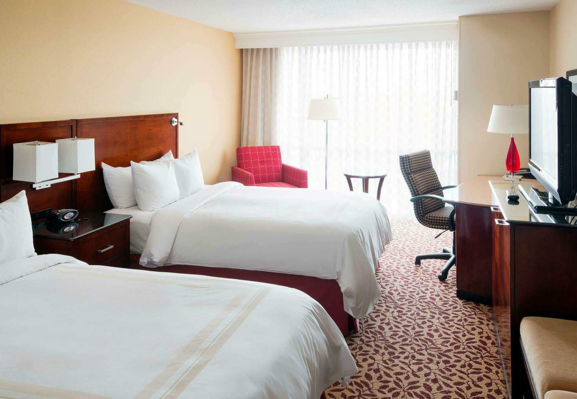 Wyndham Airport 3* Cleveland