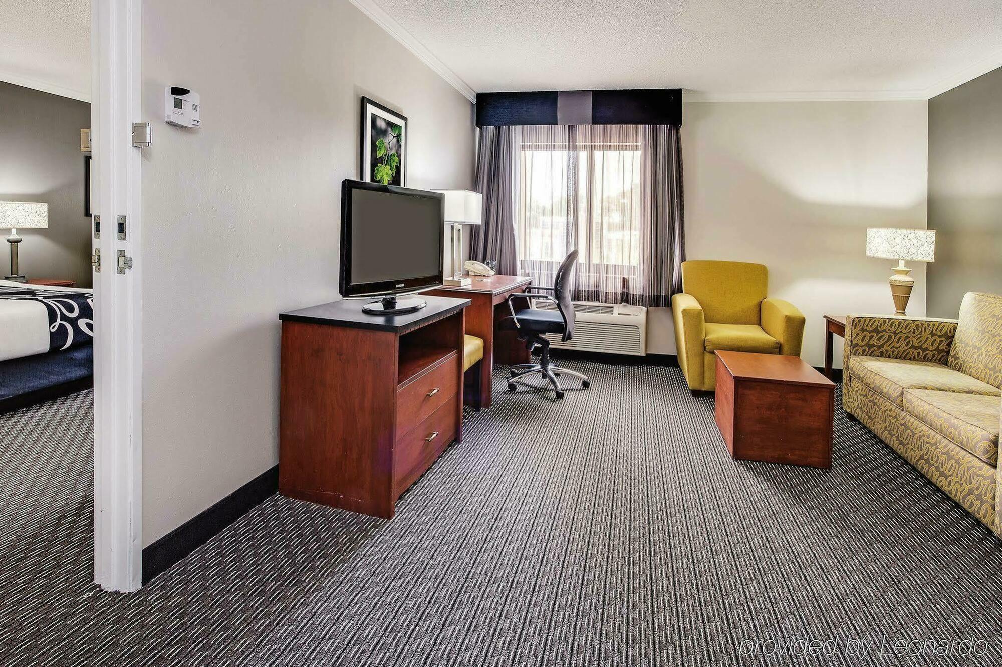 Hotel La Quinta By Wyndham - Airport North Cleveland