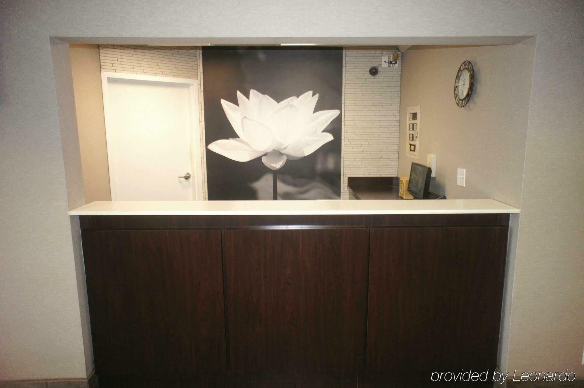 La Quinta By Wyndham - Airport North Hotel